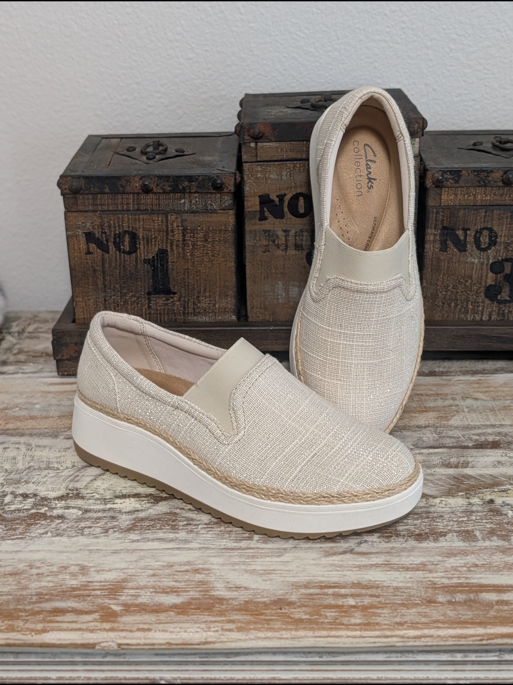 Clarks Layton Petal Stripe Cream Silver Woven Flatform Slip Ons Sz 7W